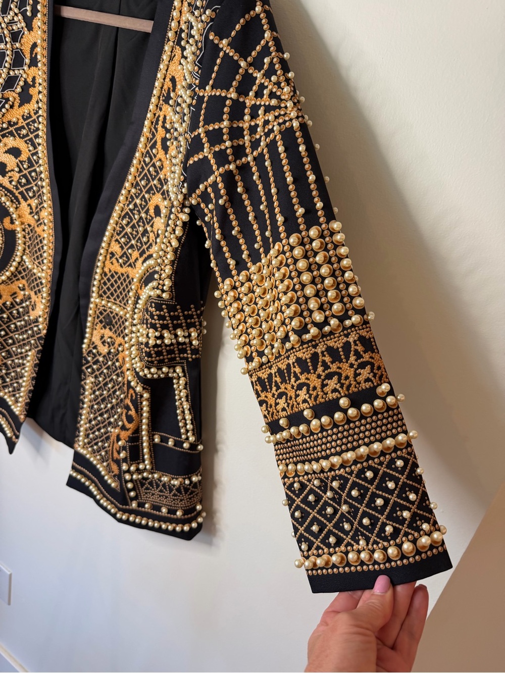 Black and Gold Embellished Open-Front Sweater Jacket woman size Large beaded - Picture 3 of 13